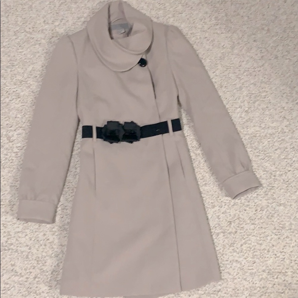 H&M Light Beige Trench Coat with Black Belt